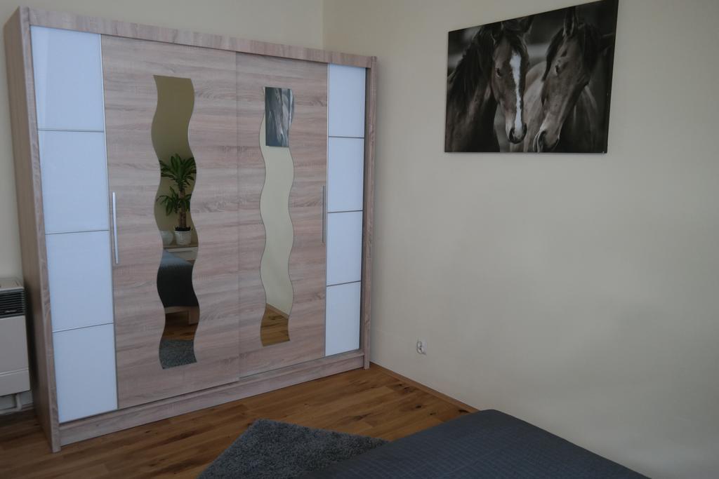 Apartamenty Marco - Stare Miasto - Super Wi Fi Krakow Ngoại thất bức ảnh